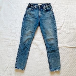 Abercrombie & Fitch High Rise Mom Jean Curve Love